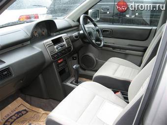 2001 Nissan X-Trail Pictures