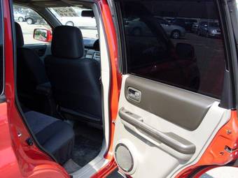 2001 Nissan X-Trail Photos