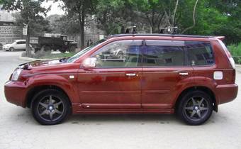 2001 Nissan X-Trail Photos