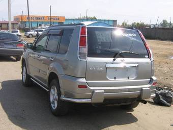 2001 Nissan X-Trail Photos