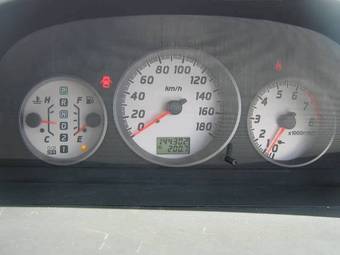 2001 Nissan X-Trail Photos