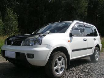 2001 Nissan X-Trail Photos