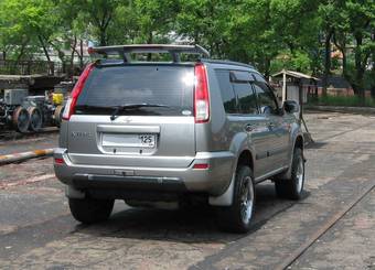 2001 Nissan X-Trail Photos