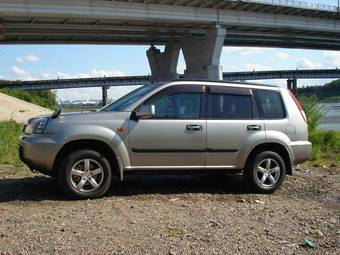 2001 Nissan X-Trail Photos