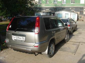 2001 Nissan X-Trail Images