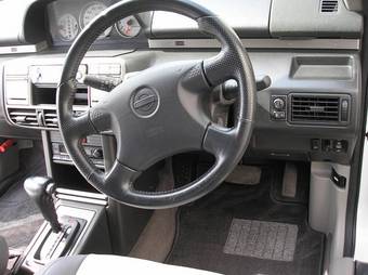 2001 Nissan X-Trail Wallpapers