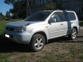 2001 Nissan X-Trail Photos