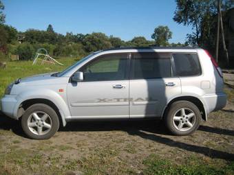 2001 Nissan X-Trail Photos