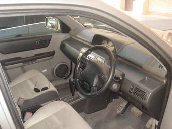 2001 Nissan X-Trail Photos