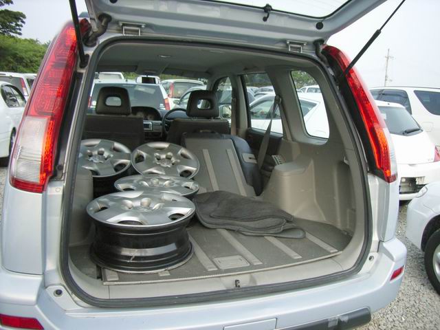 2002 Nissan X-Trail Pictures