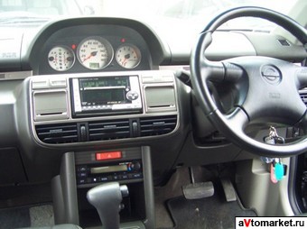2002 Nissan X-Trail Pictures