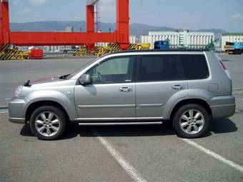 2002 Nissan X-Trail Photos