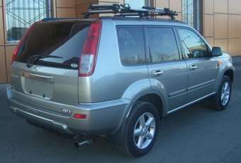 2002 Nissan X-Trail Photos