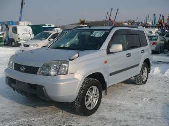 2002 Nissan X-Trail Photos