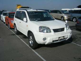 2002 Nissan X-Trail Images