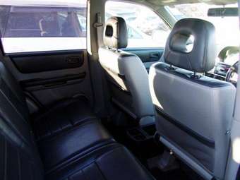 2002 Nissan X-Trail Photos