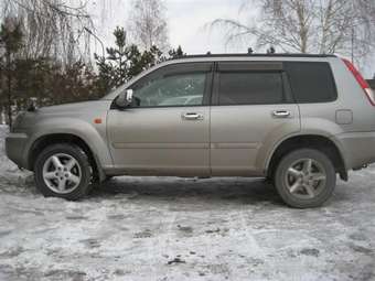 2002 Nissan X-Trail Photos