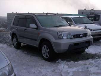 2002 Nissan X-Trail Photos