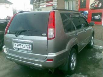 2002 Nissan X-Trail Photos