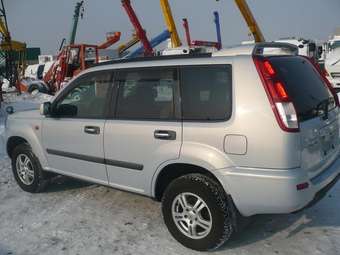 2002 Nissan X-Trail Photos