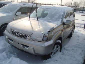 2002 Nissan X-Trail Photos