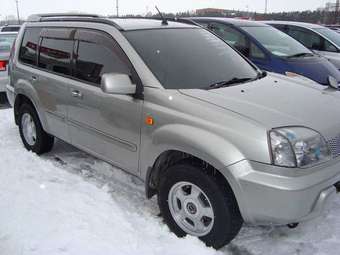 2002 Nissan X-Trail Photos