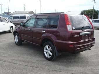 2002 Nissan X-Trail Photos