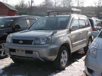 2002 Nissan X-Trail Photos