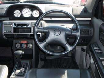 2002 Nissan X-Trail Photos