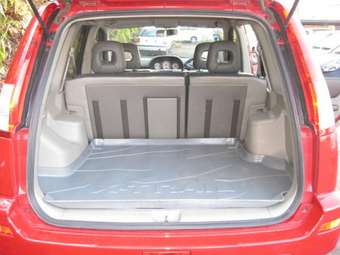 2002 Nissan X-Trail Photos