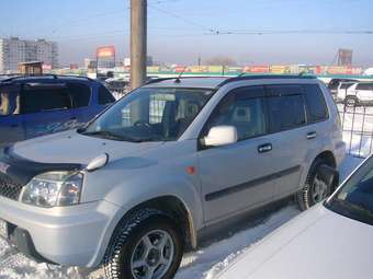 2002 Nissan X-Trail Photos