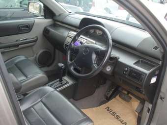 2002 Nissan X-Trail Photos