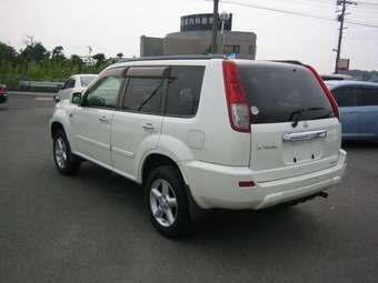 2002 Nissan X-Trail Images