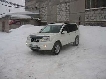 2002 Nissan X-Trail Images