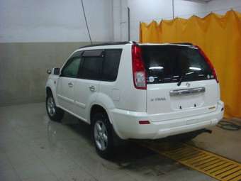 2002 Nissan X-Trail Images