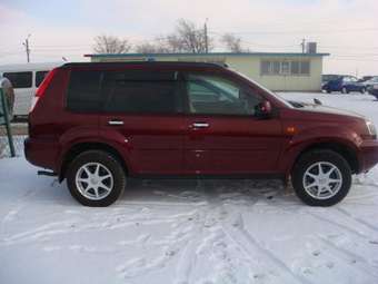 2002 Nissan X-Trail Photos