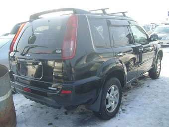 2002 Nissan X-Trail Images