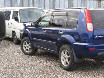 2002 Nissan X-Trail Images
