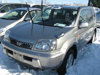 2002 Nissan X-Trail Images