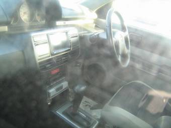 2002 Nissan X-Trail Photos