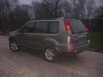 2002 Nissan X-Trail Images