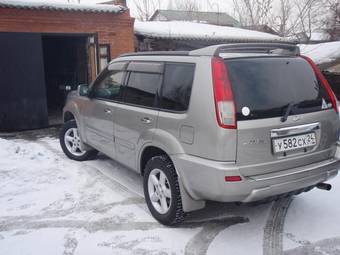 2002 Nissan X-Trail Photos
