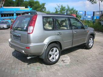 2002 Nissan X-Trail Photos