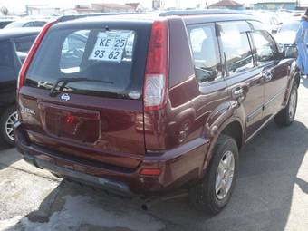 2002 Nissan X-Trail Photos