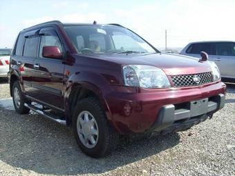 2002 Nissan X-Trail Photos