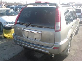 2002 Nissan X-Trail Photos