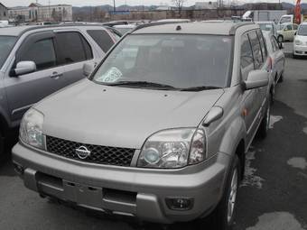 2002 Nissan X-Trail Photos