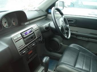 2002 Nissan X-Trail Photos