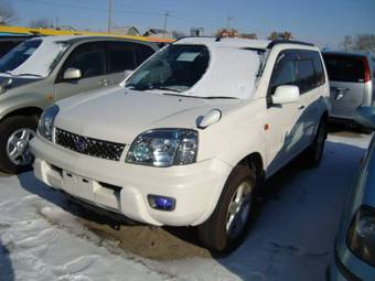 2002 Nissan X-Trail Photos