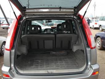 2002 Nissan X-Trail Photos